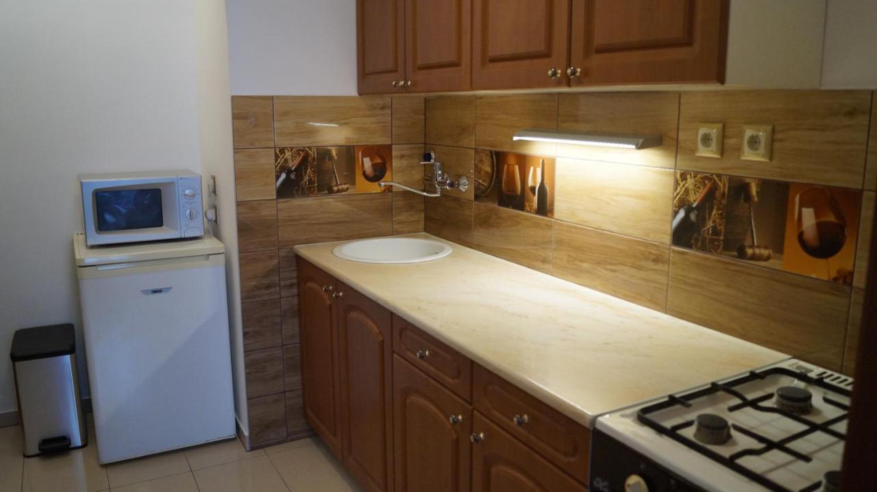 Apartment Sinko - Free Garage Parking, Central, 2 Bedrooms 4 Single Beds, Flexi Check-Out Budapest Esterno foto