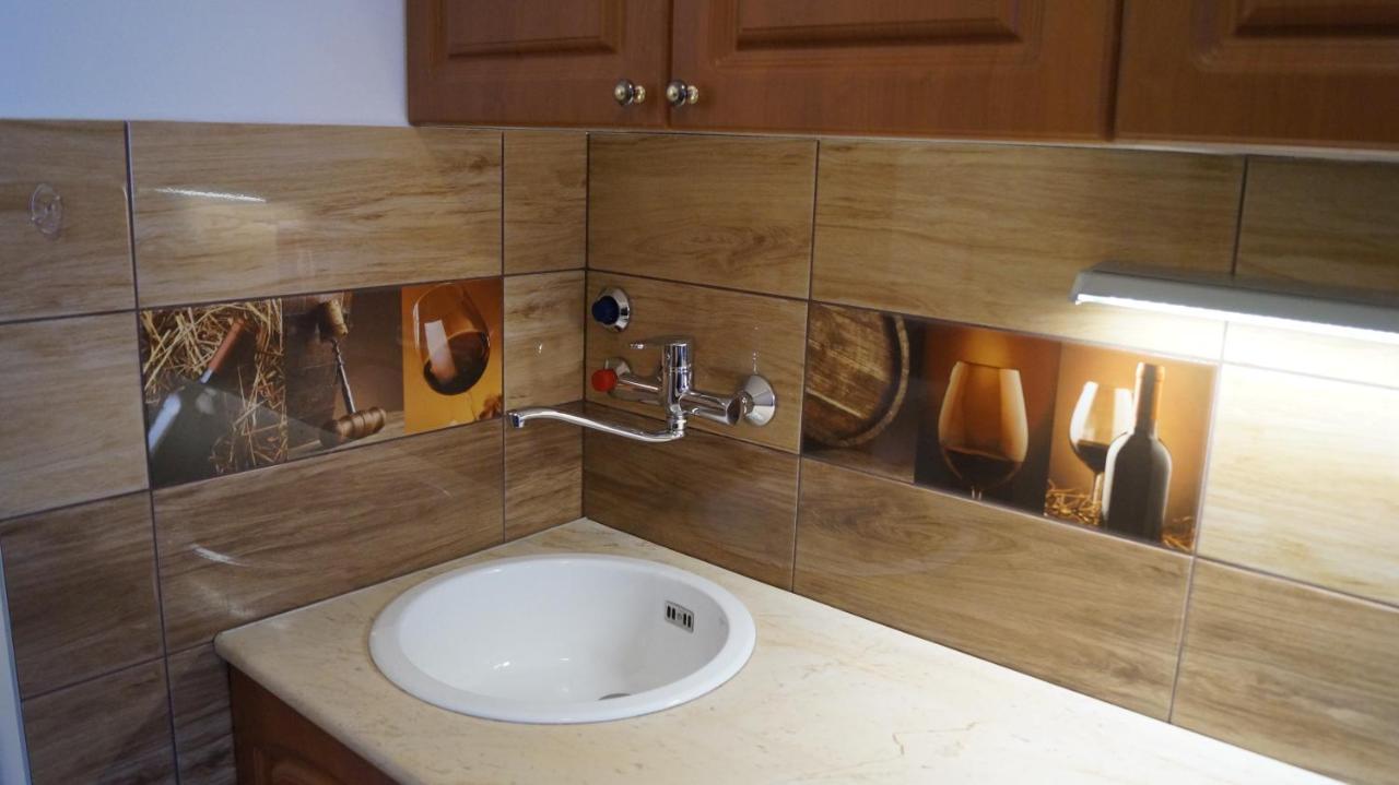 Apartment Sinko - Free Garage Parking, Central, 2 Bedrooms 4 Single Beds, Flexi Check-Out Budapest Esterno foto